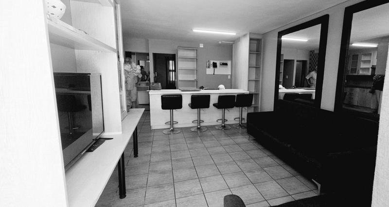 2 Bedroom Property for Sale in Zonnebloem Western Cape